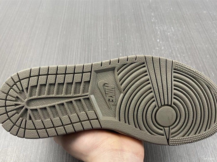 DM7866-162 Air Mocha' Travis OG  Scott Low X 'Reverse Jordan 1 1228